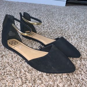Daisy Fuentes Flats size 8